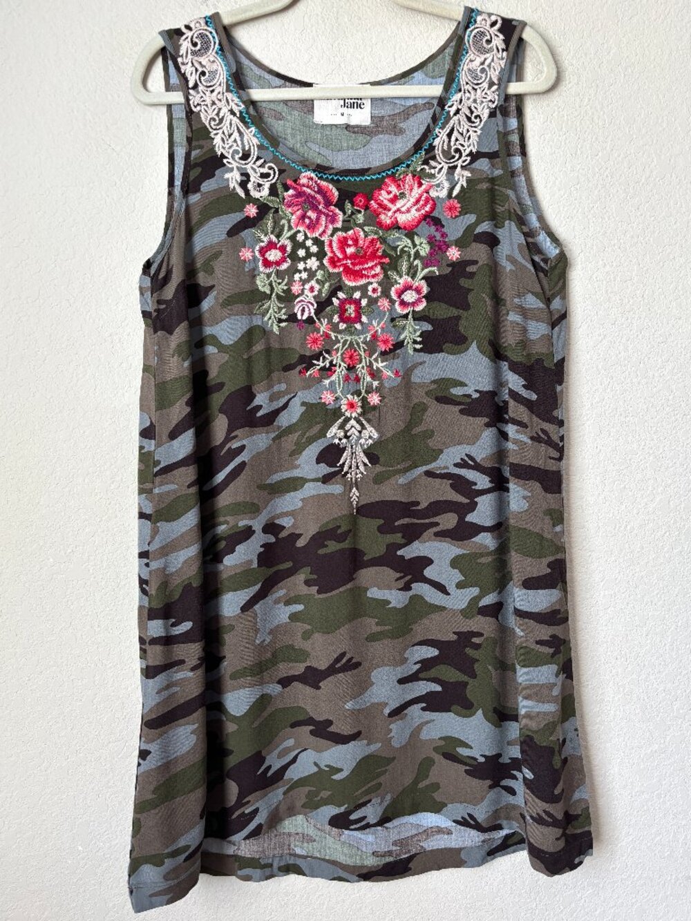 Savanna Jane Boho Camo Floral Embroidered Sleeveless Tunic Tank Shirt